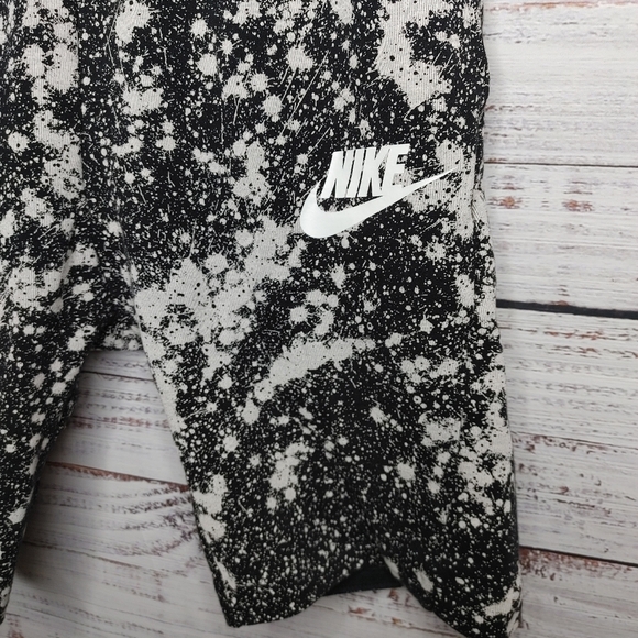 NIKE Boys Splatter Shorts Size L - Picture 3 of 10